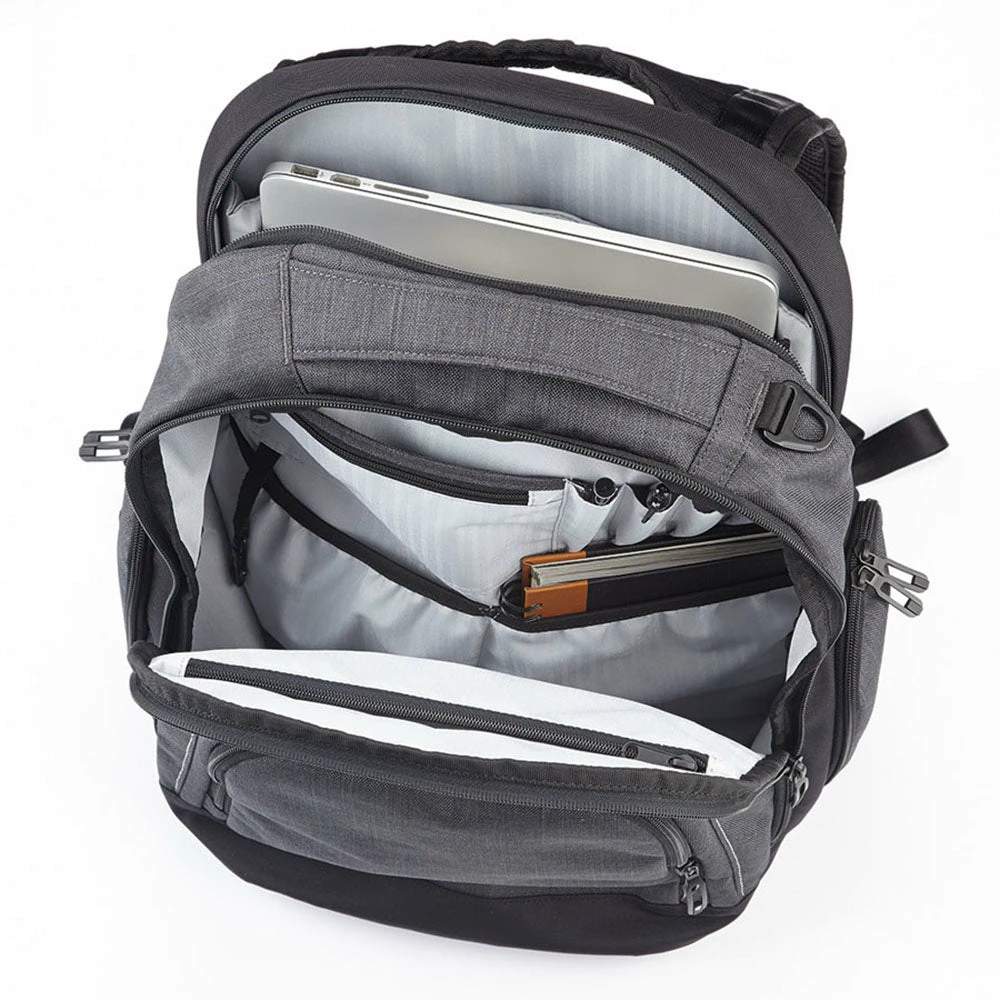 TaylorMade Players Backpack 4 TaylorMade Players Backpack - Image 2